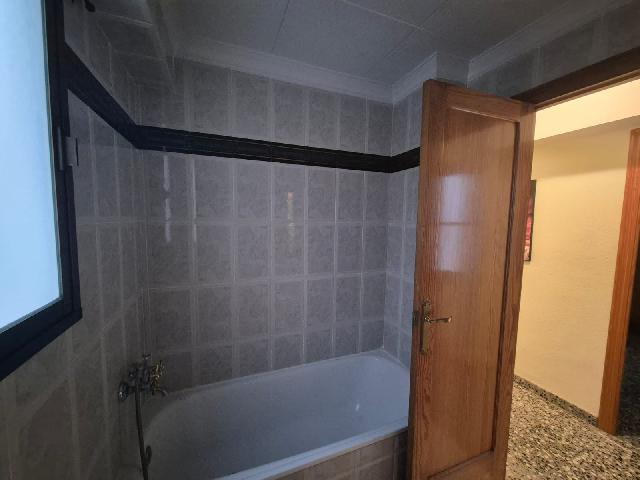 Imagen 15 Inmueble 299390 - Apartamento en venta en Villena / Dos pisos juntos enfrente de la parroquia de Santiago