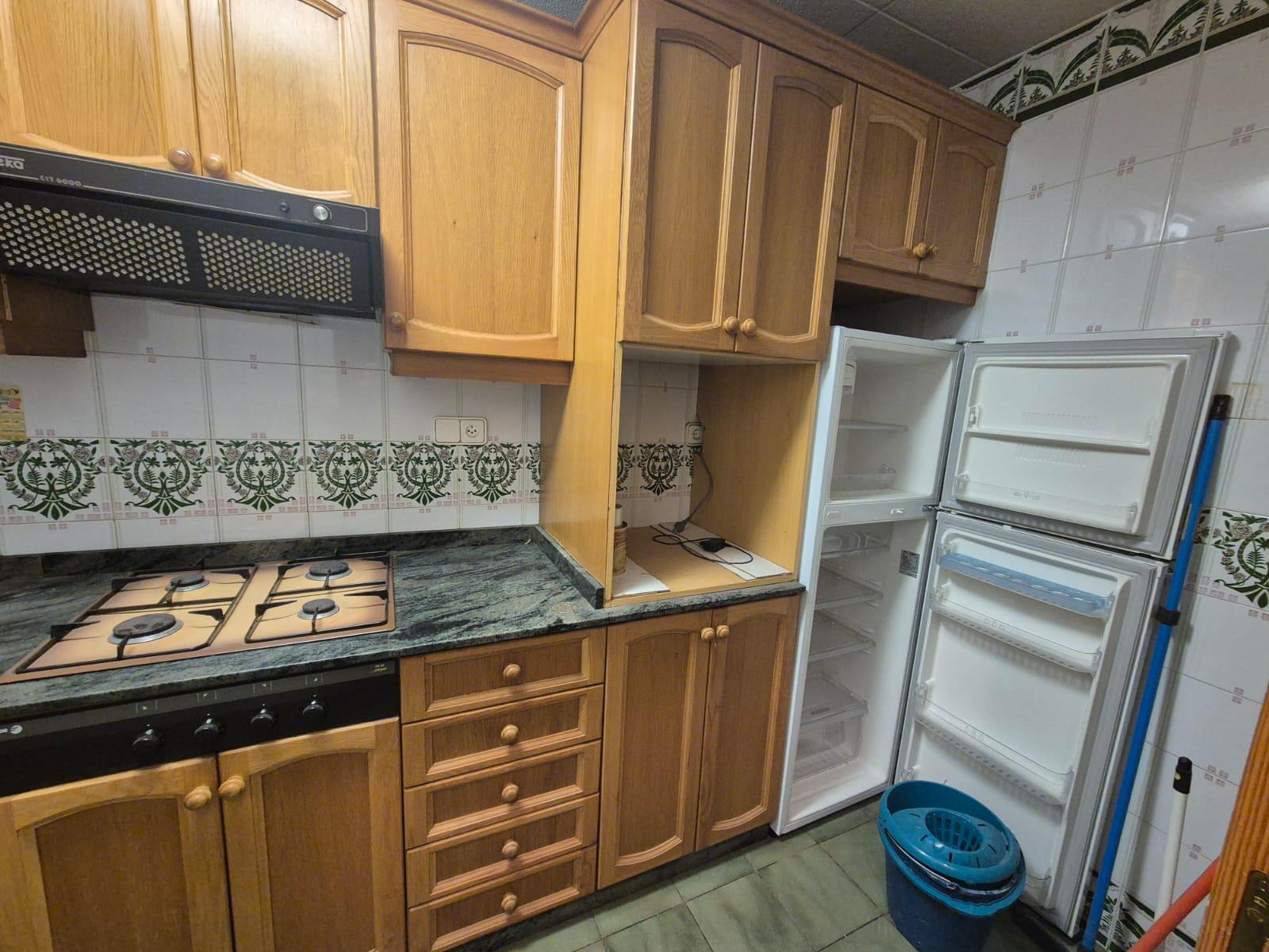 Imagen 7 Apartamento en venta en Villena / Dos pisos juntos enfrente de la parroquia de Santiago