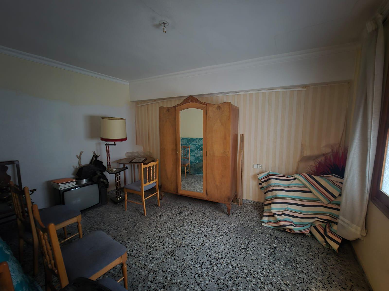 Imagen 11 Apartamento en venta en Villena / Dos pisos juntos enfrente de la parroquia de Santiago