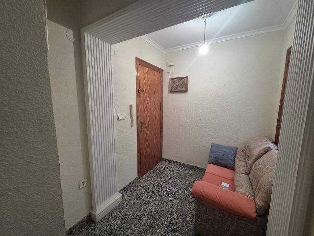 Imagen 3 Inmueble 299390 - Apartamento en venta en Villena / Dos pisos juntos enfrente de la parroquia de Santiago
