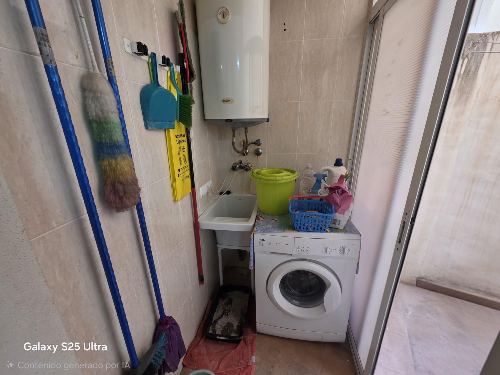 Imagen 20 Apartamento en venta en Sax / Piso 1º con ascensor y garaje, zona Gran Vía - Hiperber