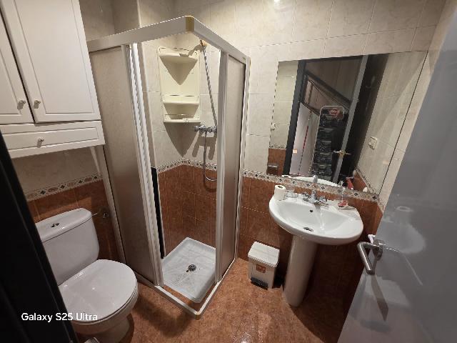 Imagen 13 Inmueble 300419 - Casa Pareada en venta en Elda / Edf. oficinas para hacer viviendas zona P. Nacional