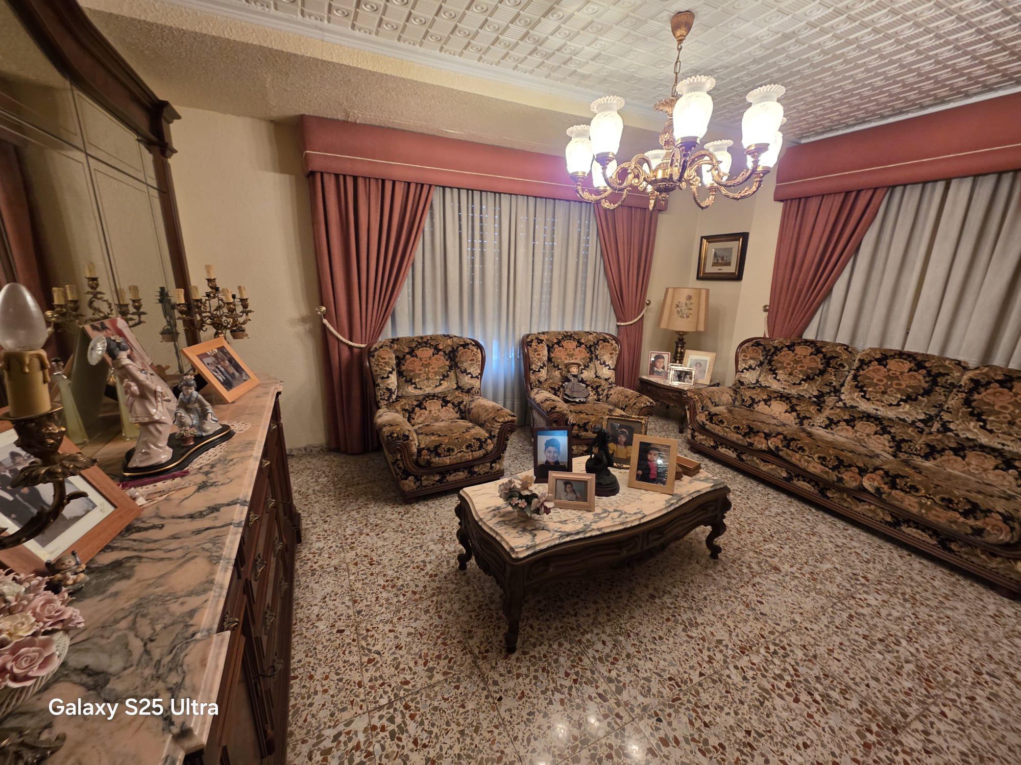 Imagen 1 Apartamento en venta en Elda / Piso 4º sin ascensor, zona Jaime Balmes-Avda. de Madrid