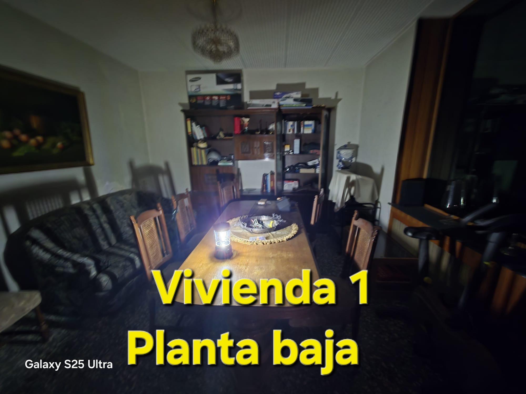 Imagen 8 Casa Pareada en venta en Petrer / Parcela urbana con 3 viviendas junto parque 9 d´Octubre