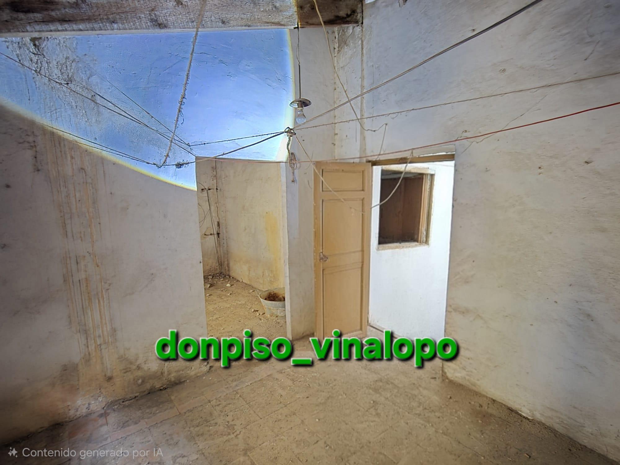 Imagen 20 Casa Adosada en venta en Villena / Casa adosada junto Iglesia de Santa María y calle Nueva