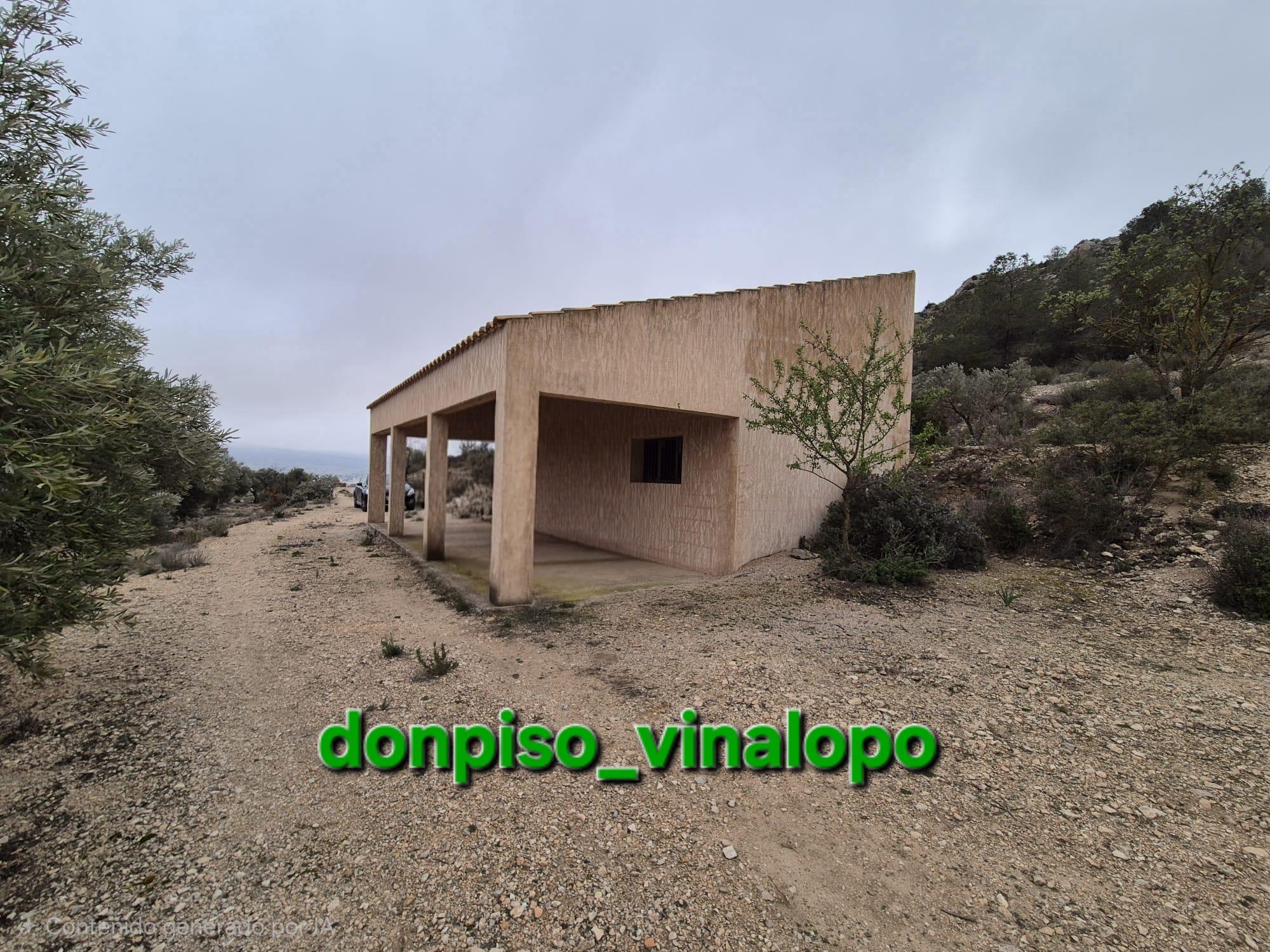 Imagen 2 Casa Adosada en venta en Villena / Parcela rústica con caseta en Cª de Biar, La Solana