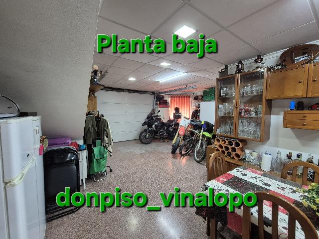 Imagen 32 Inmueble 301820 - Casa Adosada en venta en Villena / Adosado a 3 calles de la Avda. de la Constitución