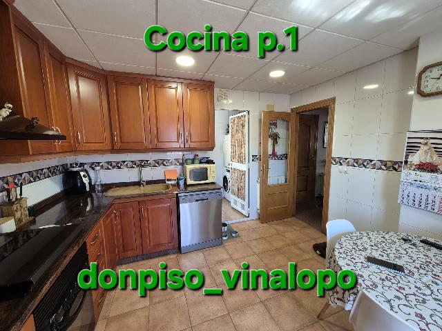 Imagen 5 Inmueble 301820 - Casa Adosada en venta en Villena / Adosado a 3 calles de la Avda. de la Constitución