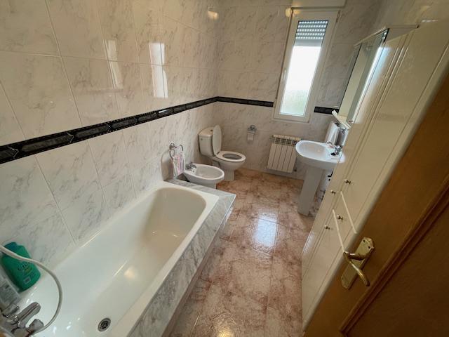 Imagen 17 Inmueble 296788 - Casa Pareada en venta en Curtis / Casa Curtis centro del pueblo 