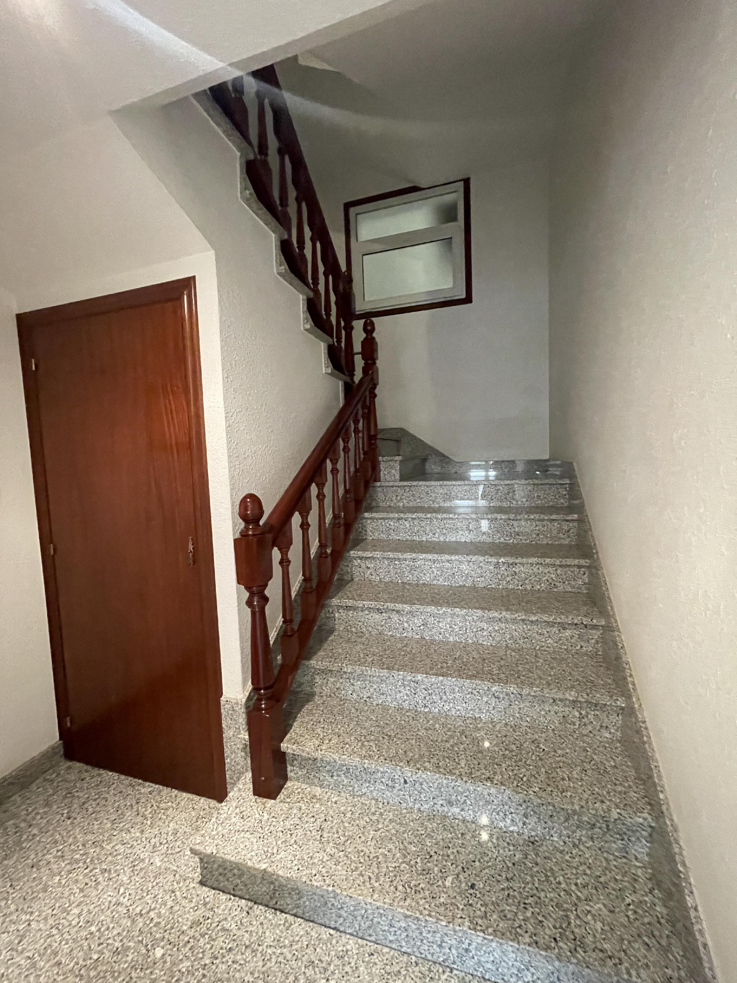 Imagen 5 Apartamento en venta en Zas / Carretara Fisterra 171 zas  a 4 km playa de Laxe