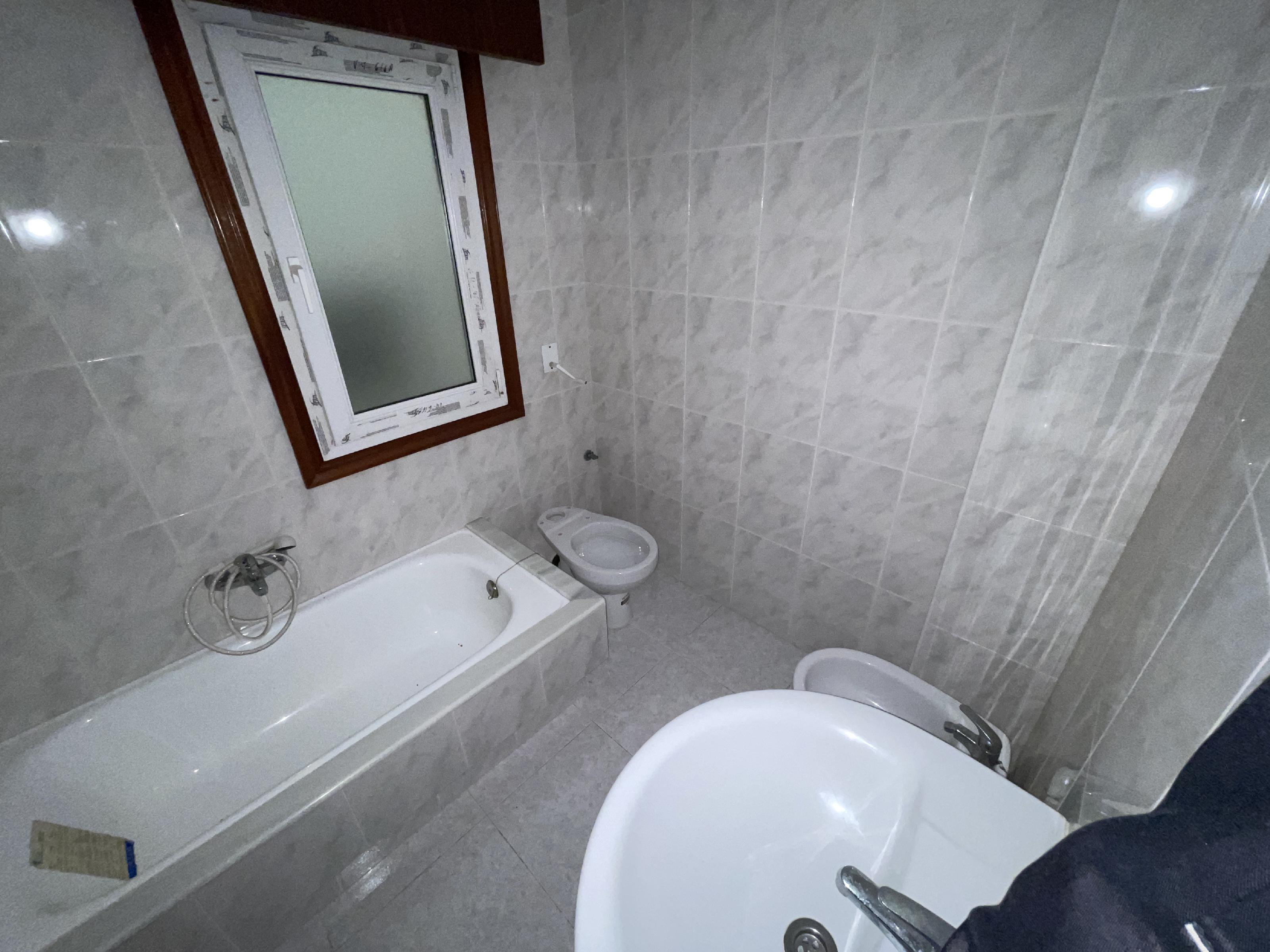 Imagen 13 Apartamento en venta en Zas / Carretara Fisterra 171 zas  a 4 km playa de Laxe