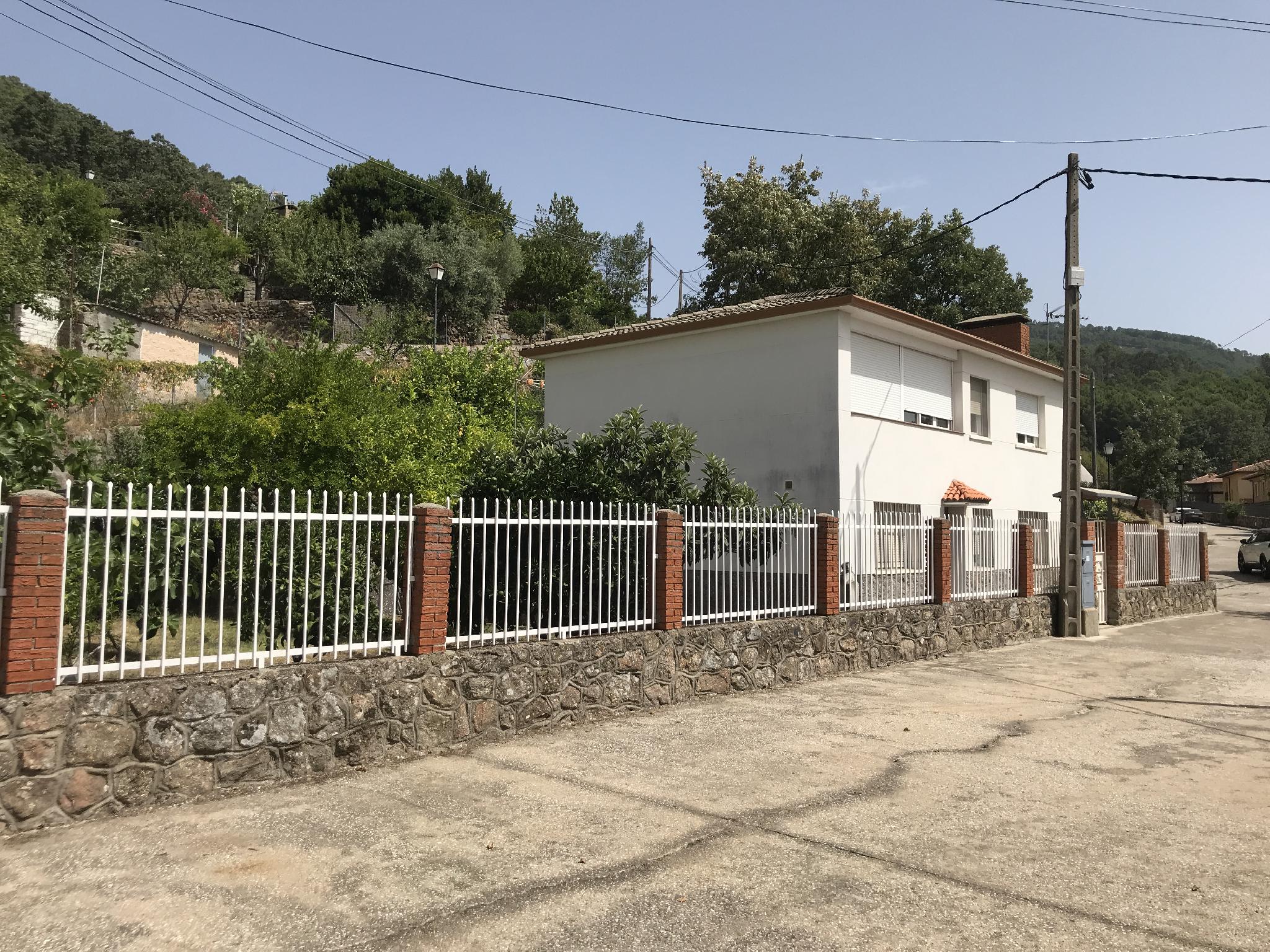 Imagen 2 Casa Rústica en venta en Poyales Del Hoyo / Casa en pleno parque natural del valle del Tietar 