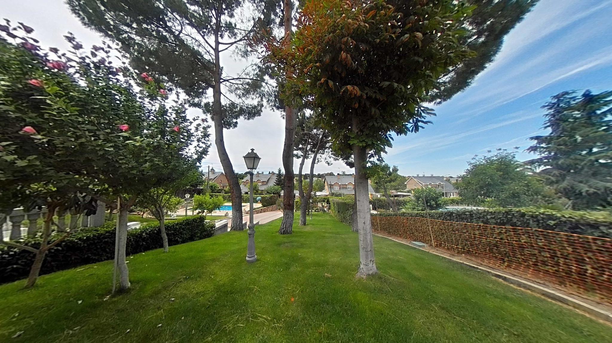 Imagen 7 Casa Aislada en venta en Villaviciosa De Odón / Chalet 600m2 construidos sobre parcela 1.8...