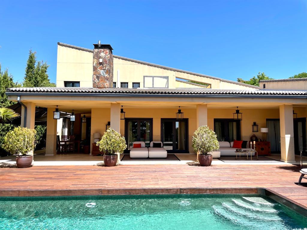 Imagen 2 Casa Aislada en venta en Torrelodones / Chalet Premium en Torrelodones-La Berzosilla, acceso A6