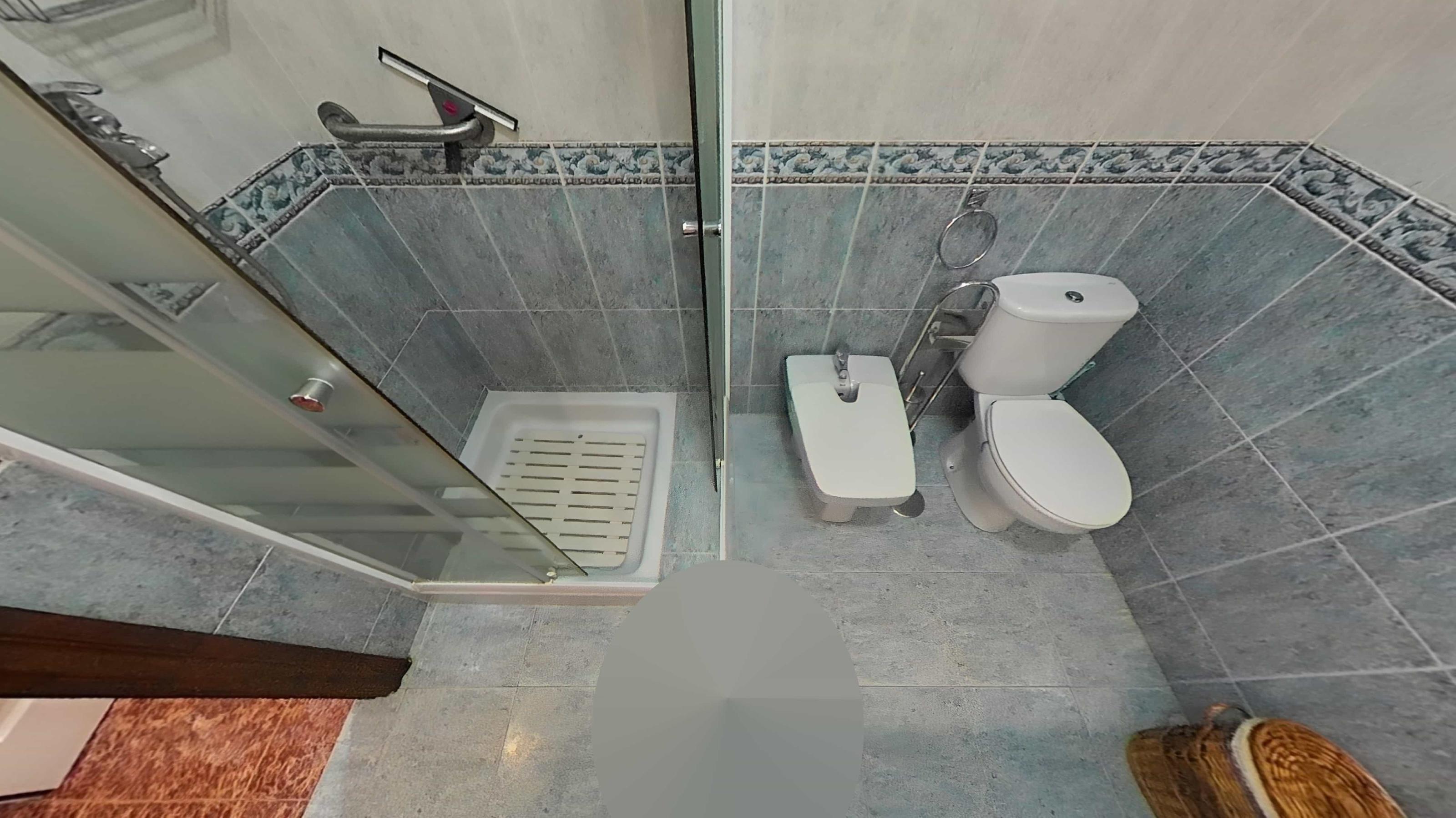 Imagen 45 Apartamento en venta en Benalmádena / Ideal para paseos en el paseo marítimo, zona de ocio