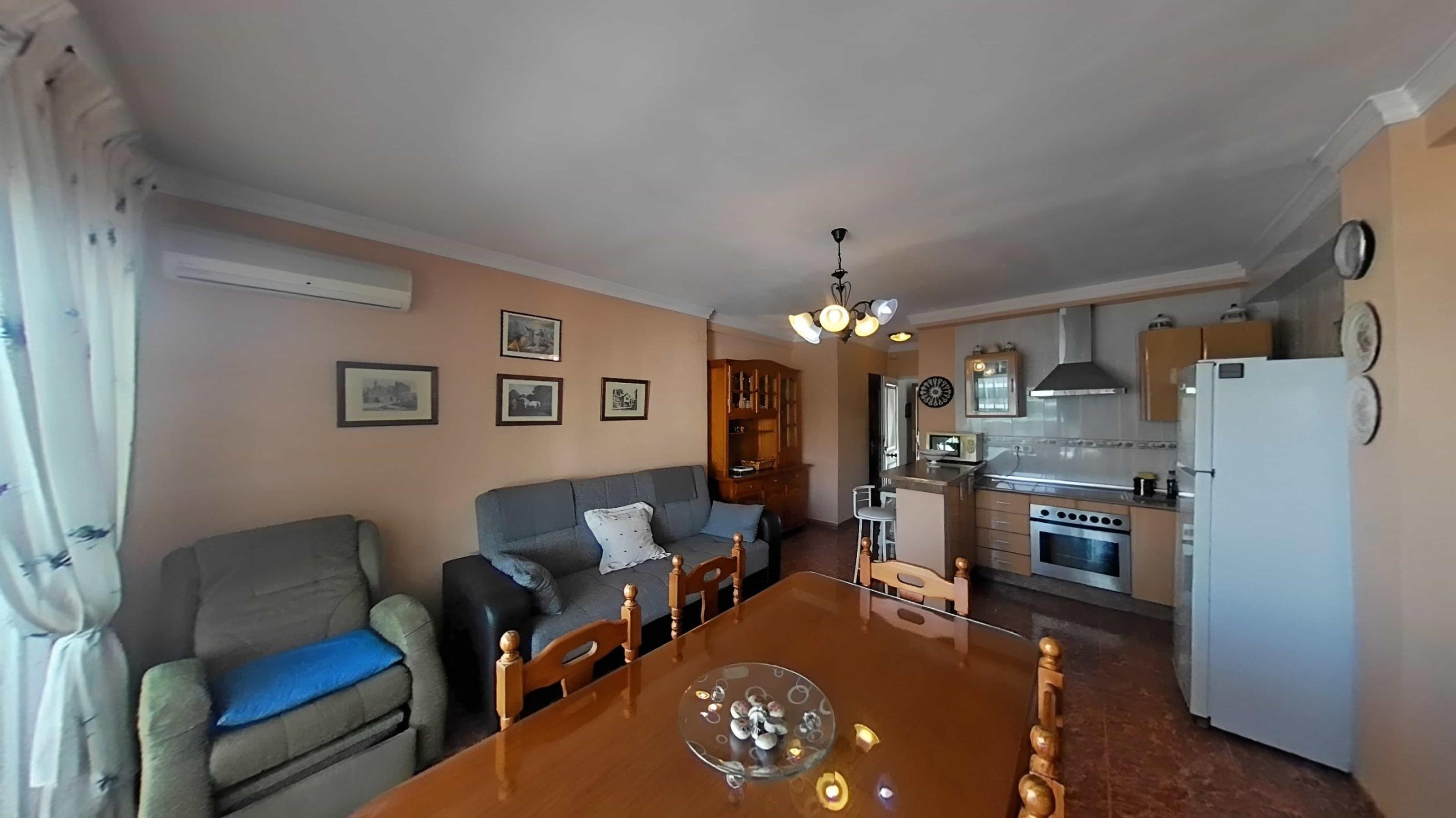 Imagen 16 Apartamento en venta en Benalmádena / Ideal para paseos en el paseo marítimo, zona de ocio