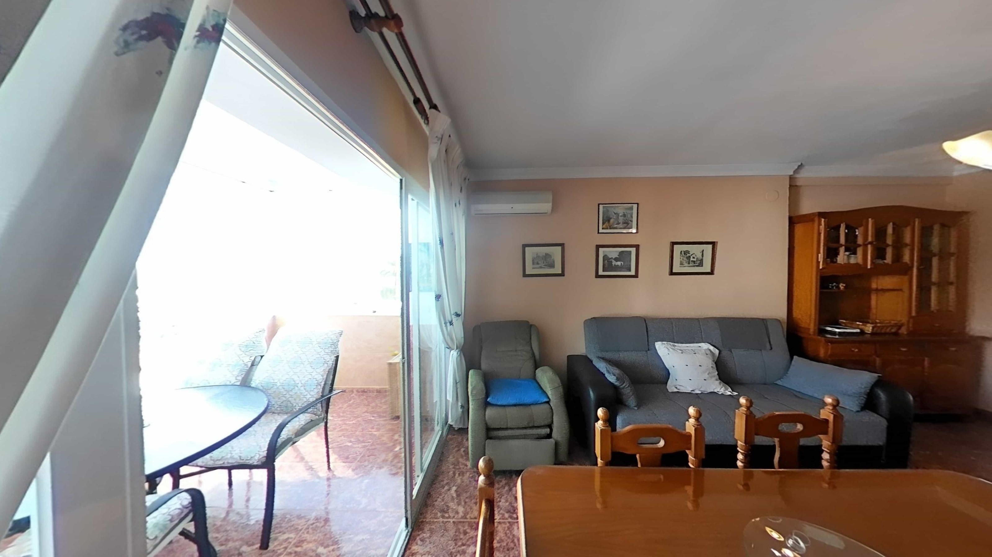 Imagen 15 Apartamento en venta en Benalmádena / Ideal para paseos en el paseo marítimo, zona de ocio