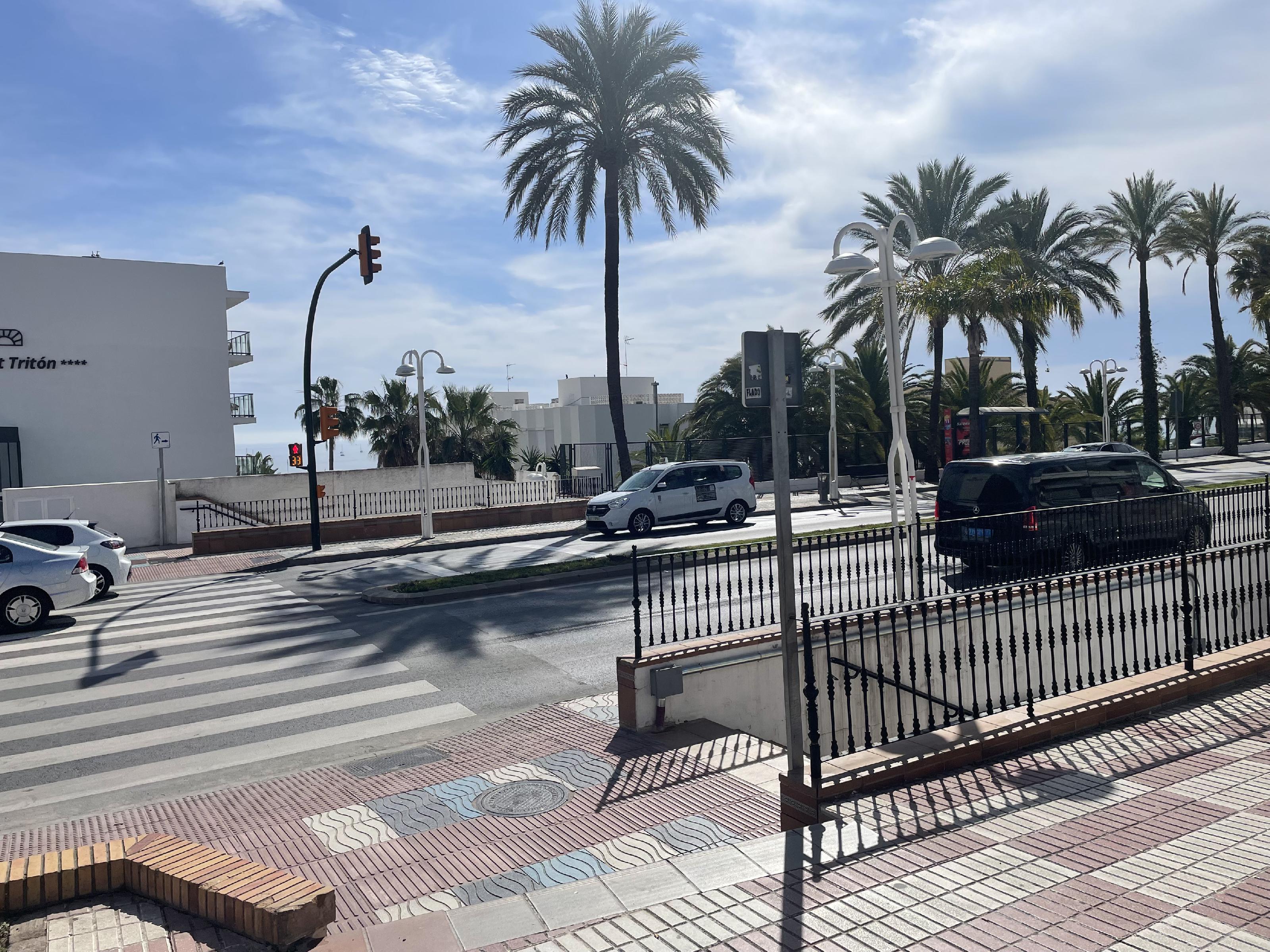 Imagen 51 Apartamento en venta en Benalmádena / Ideal para paseos en el paseo marítimo, zona de ocio