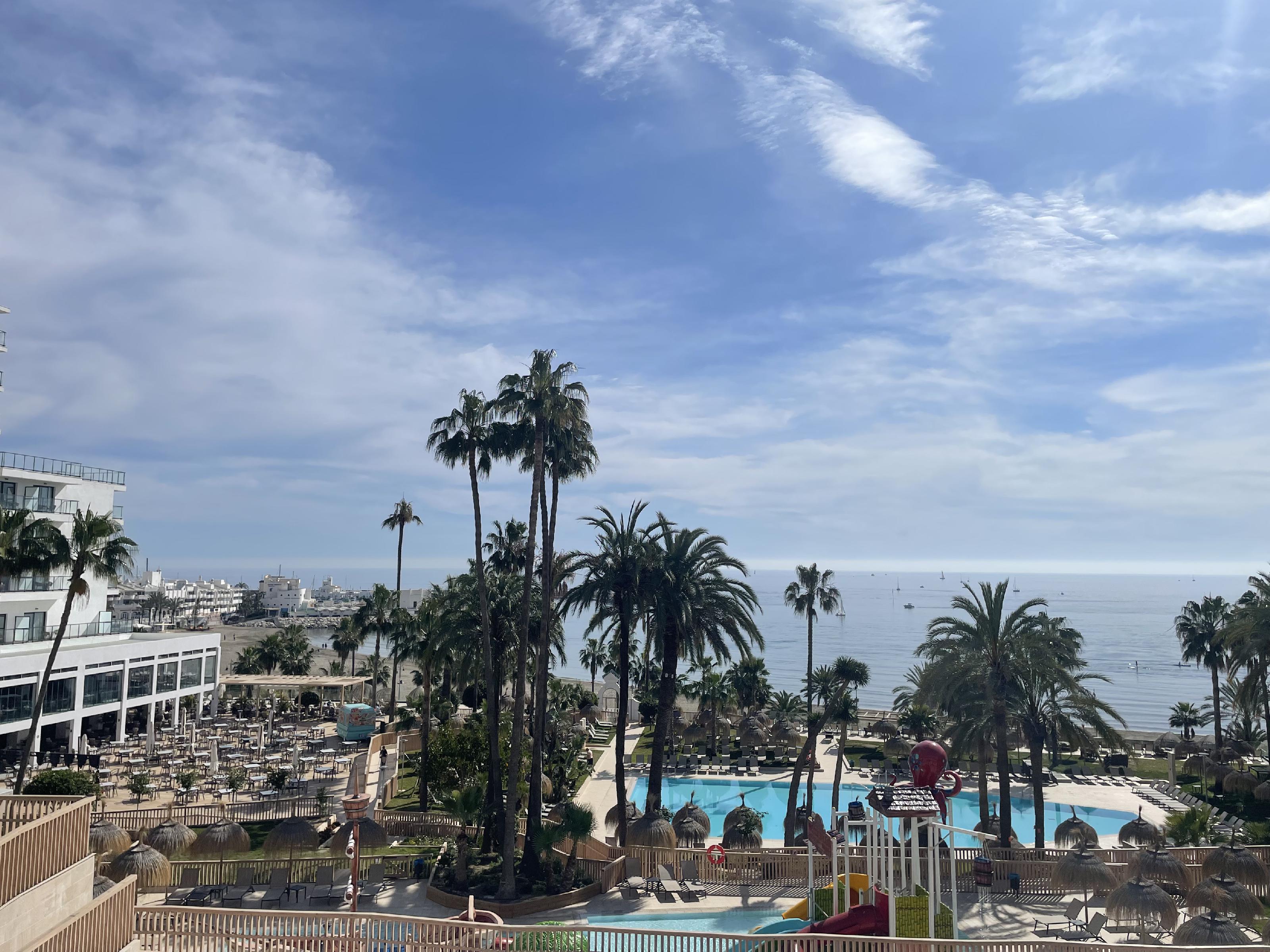 Imagen 52 Apartamento en venta en Benalmádena / Ideal para paseos en el paseo marítimo, zona de ocio