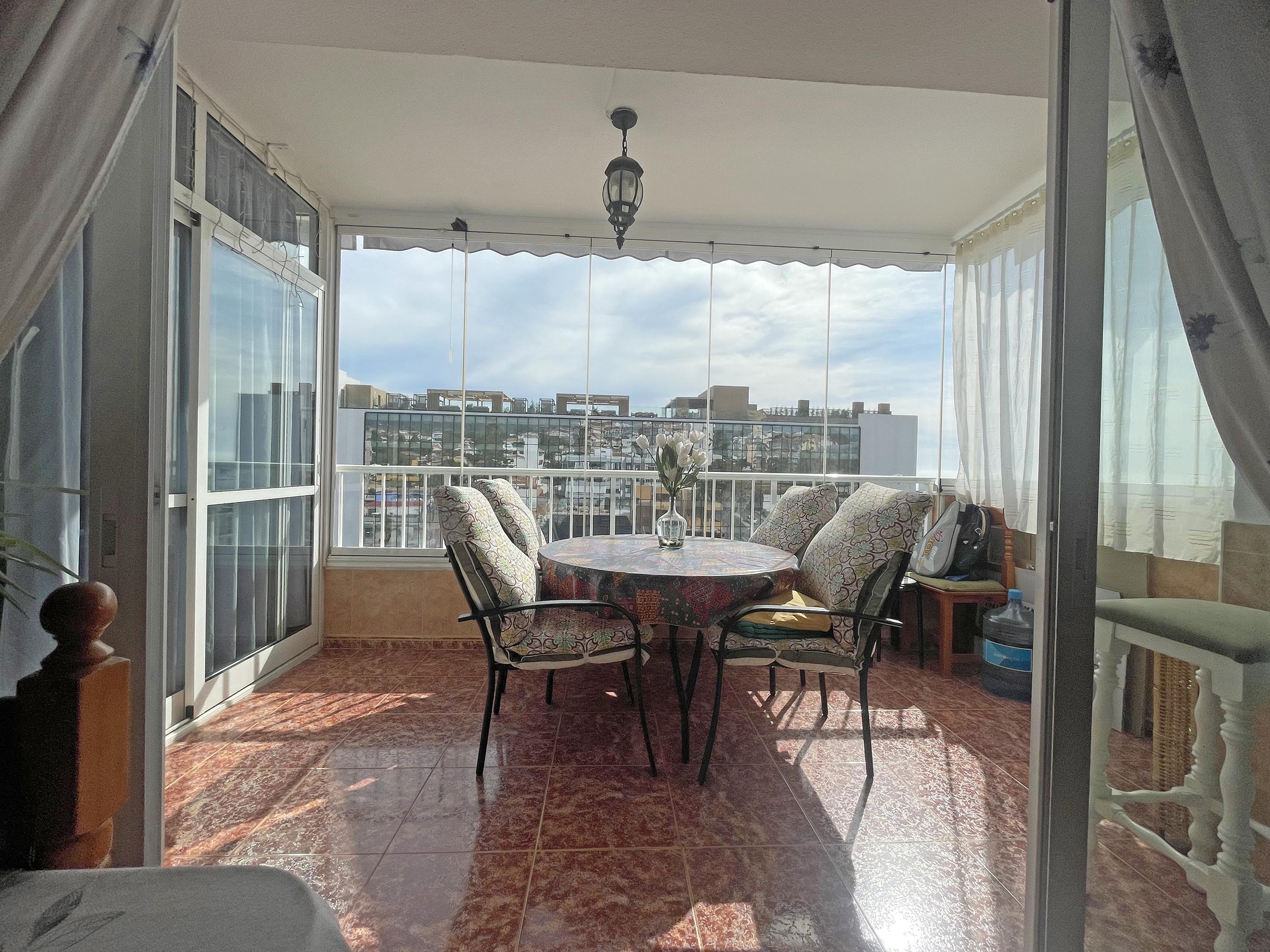 Imagen 7 Apartamento en venta en Benalmádena / Ideal para paseos en el paseo marítimo, zona de ocio