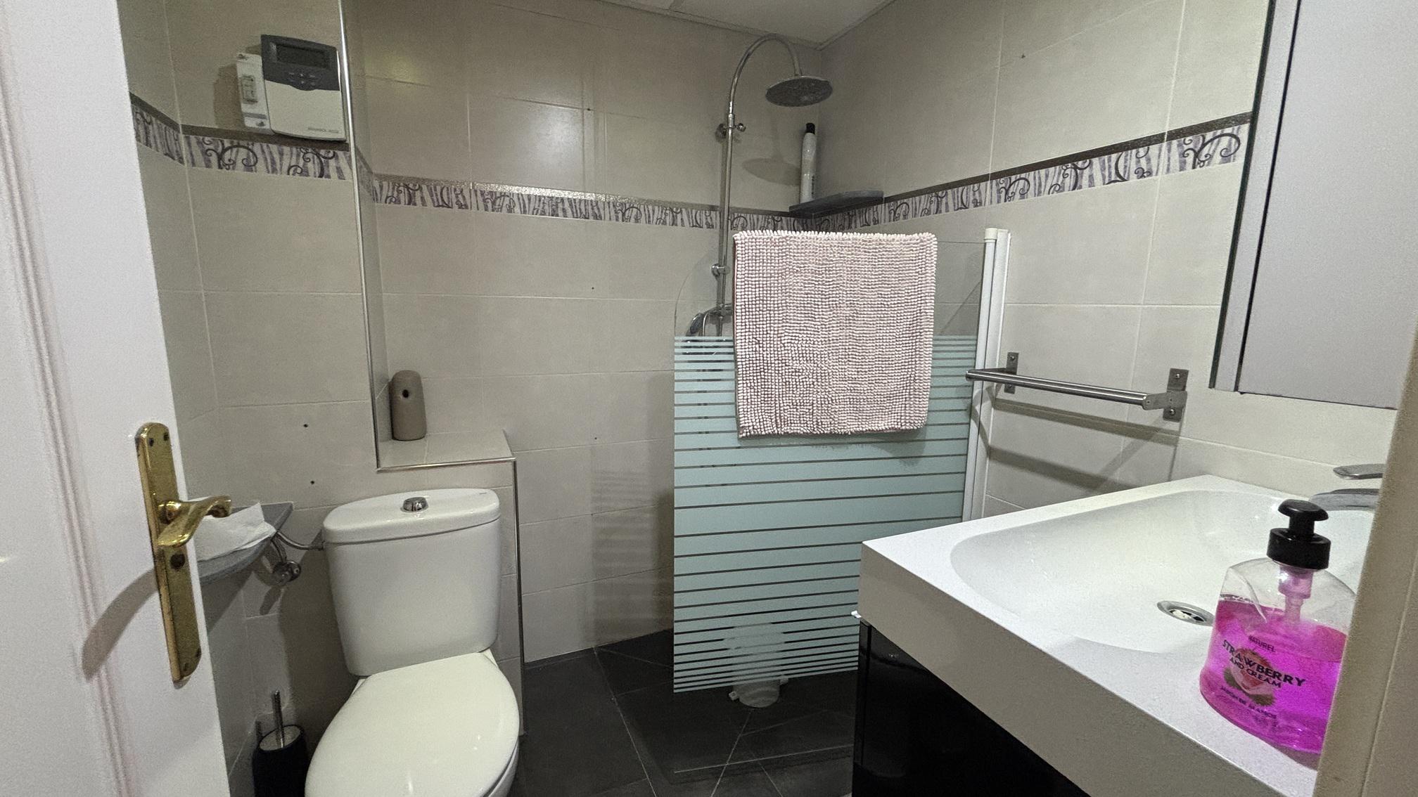 Imagen 21 Ático en venta en Benalmádena / Frente a un parque que tiene kiosco y restaurante