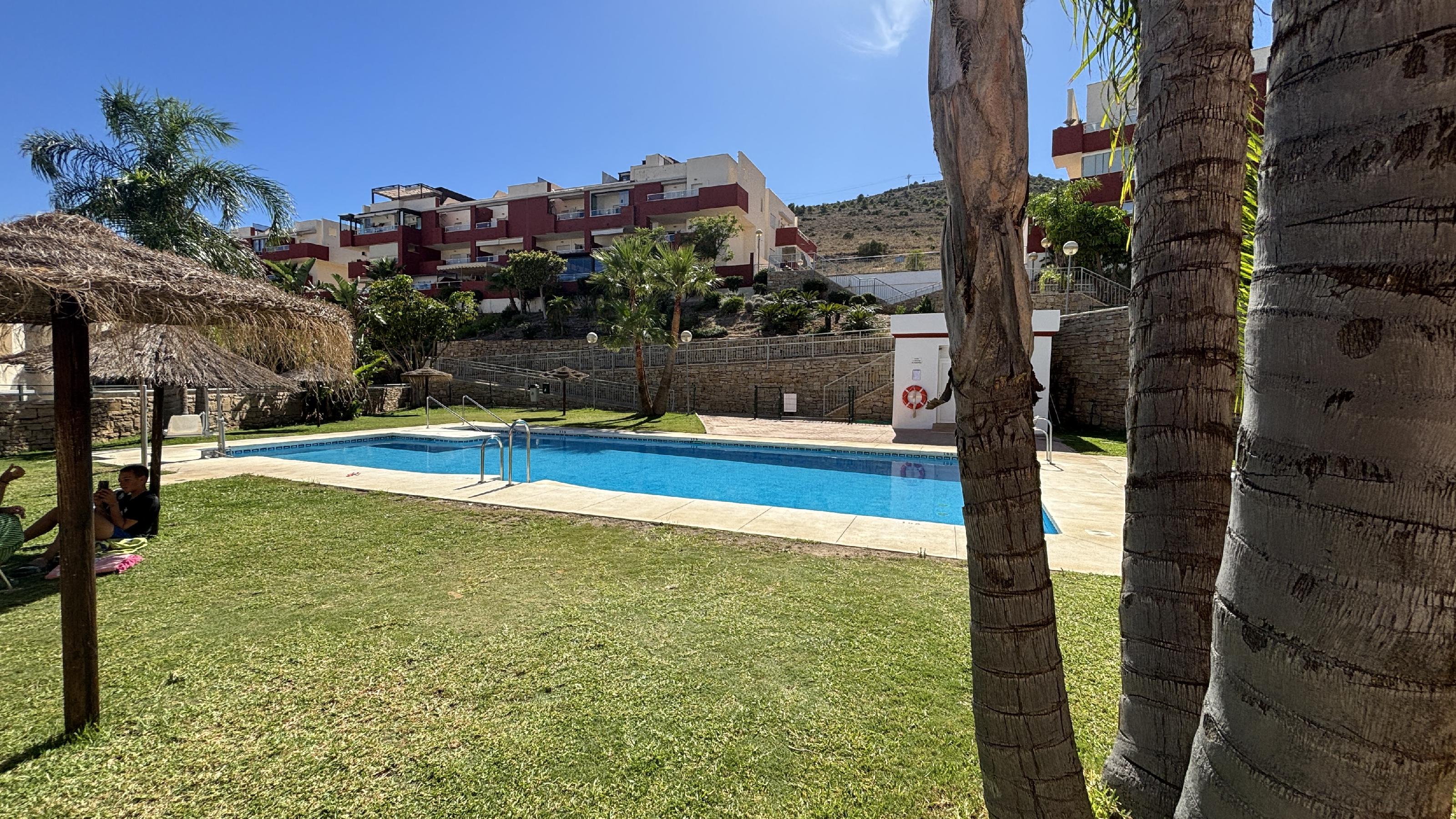 Imagen 29 Apartamento en venta en Benalmádena / Urbanización moderna y tranquila con transporte público