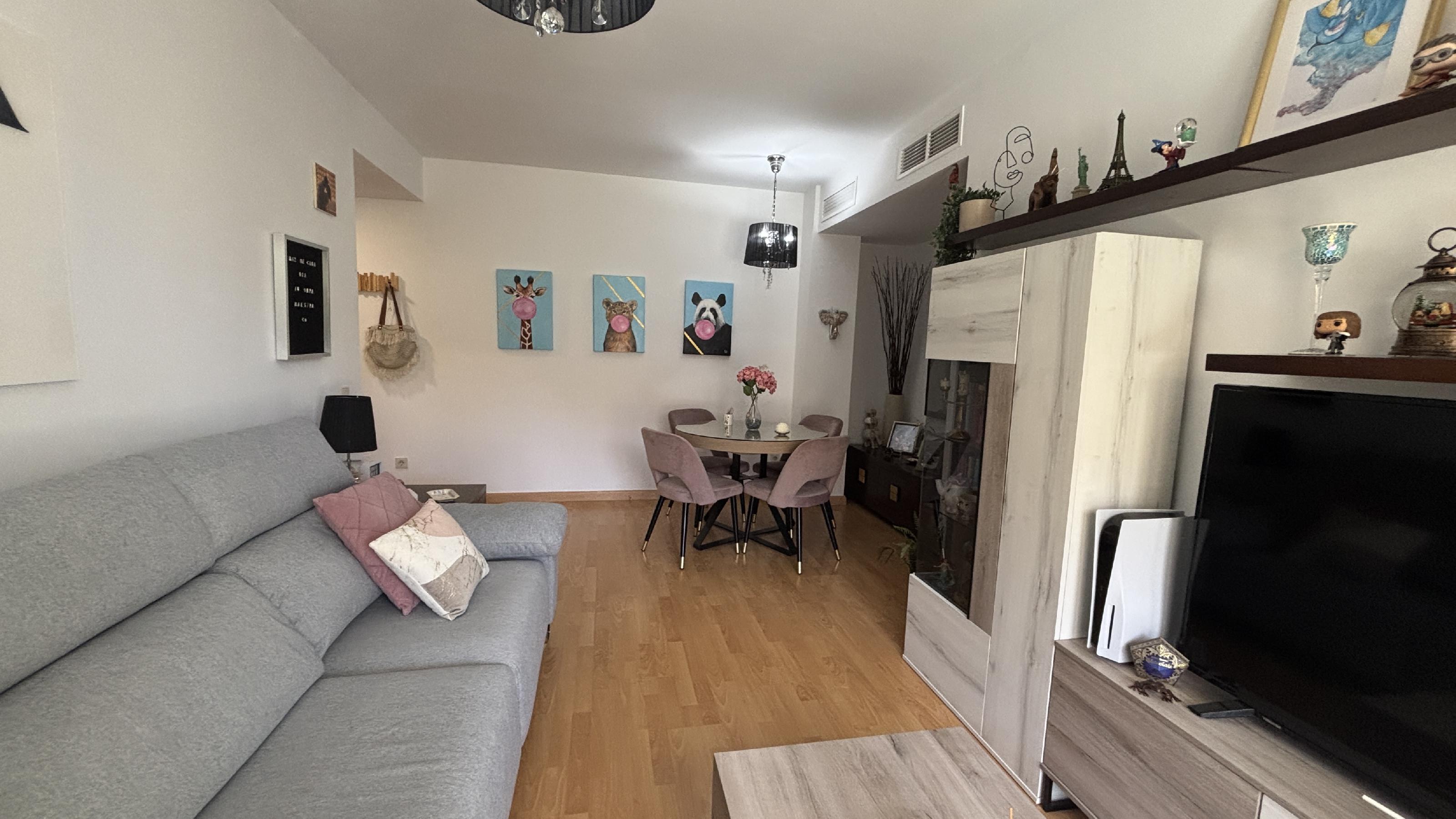 Imagen 6 Apartamento en venta en Benalmádena / Urbanización moderna y tranquila con transporte público