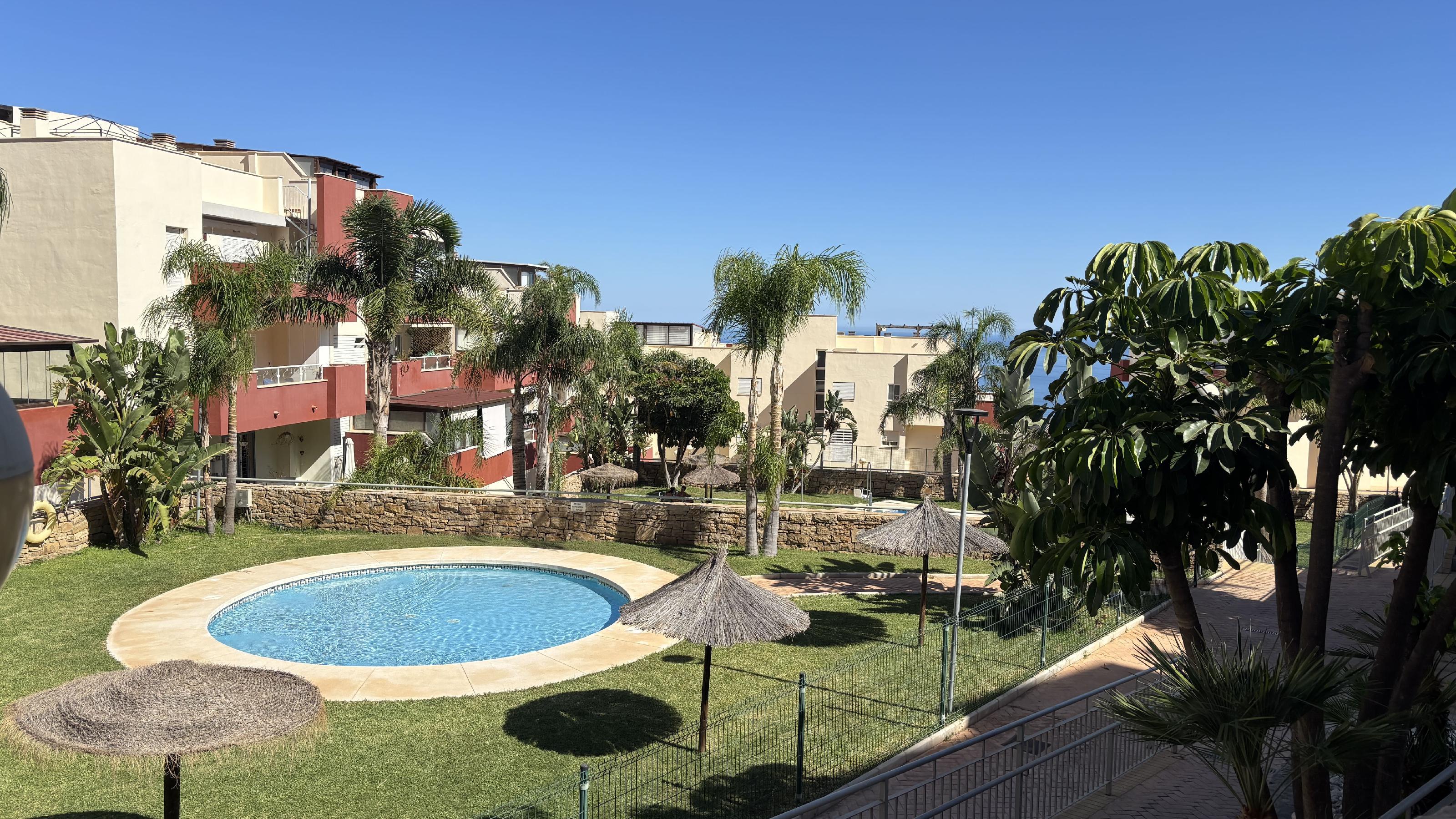 Imagen 27 Apartamento en venta en Benalmádena / Urbanización moderna y tranquila con transporte público