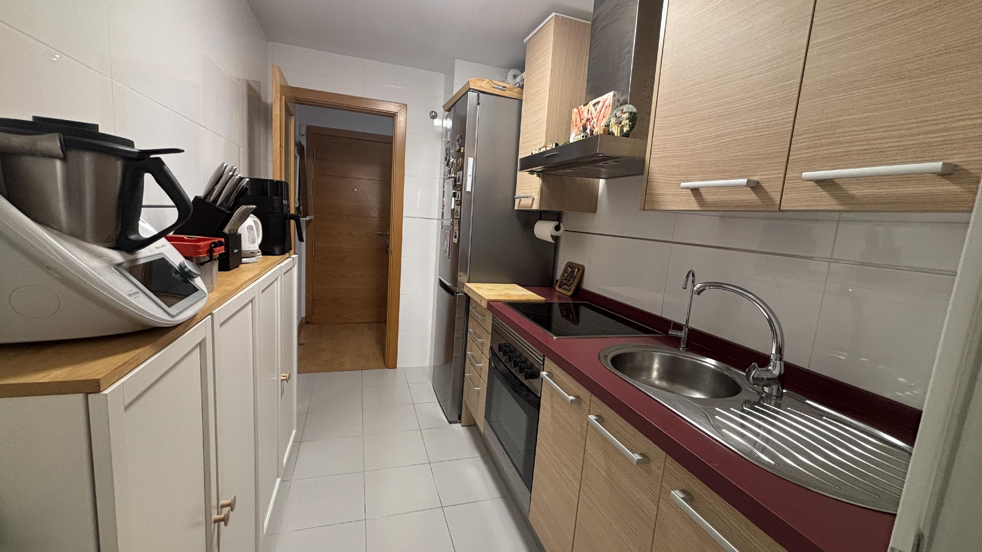 Imagen 12 Apartamento en venta en Benalmádena / Urbanización moderna y tranquila con transporte público