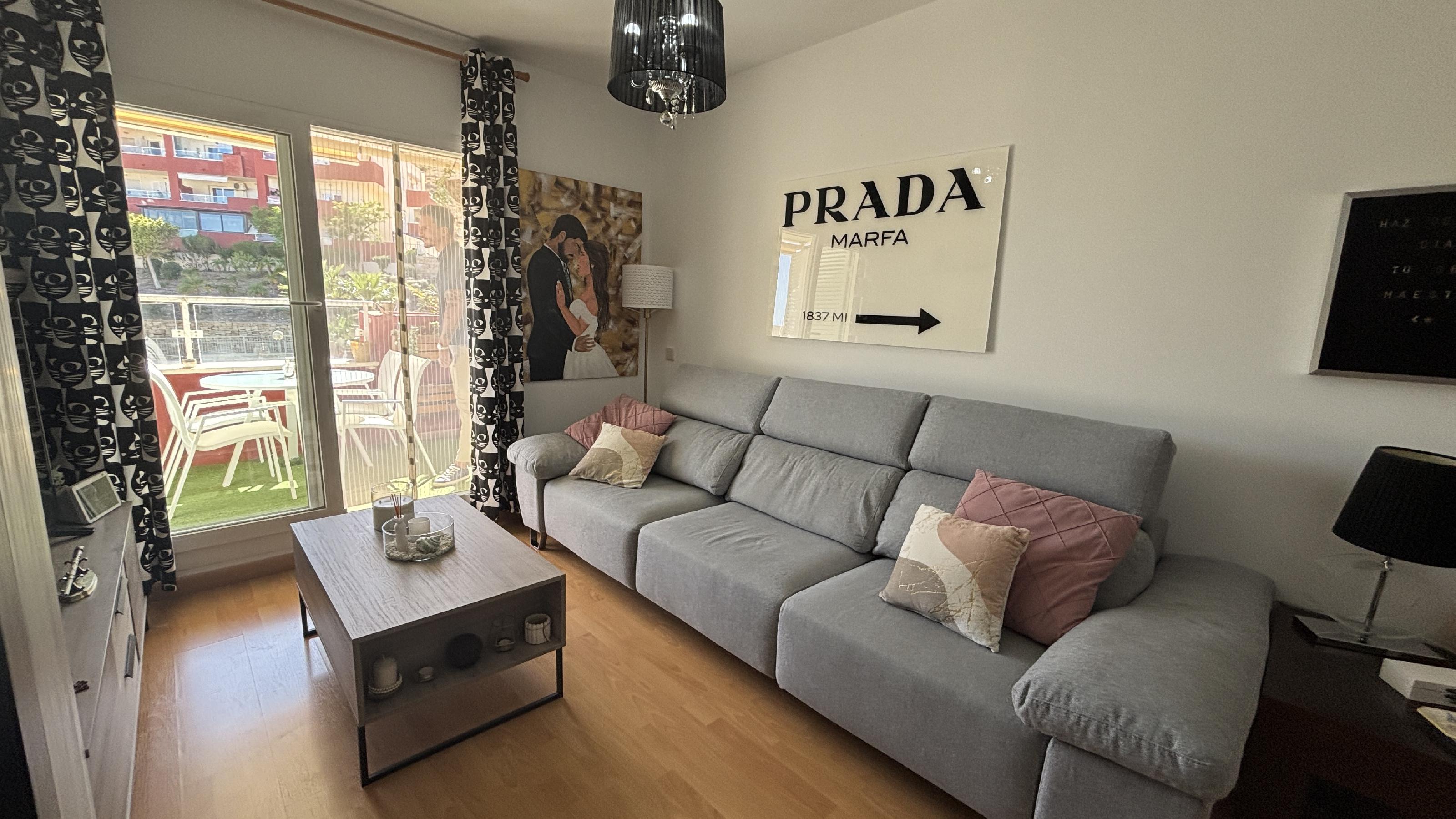 Imagen 9 Apartamento en venta en Benalmádena / Urbanización moderna y tranquila con transporte público