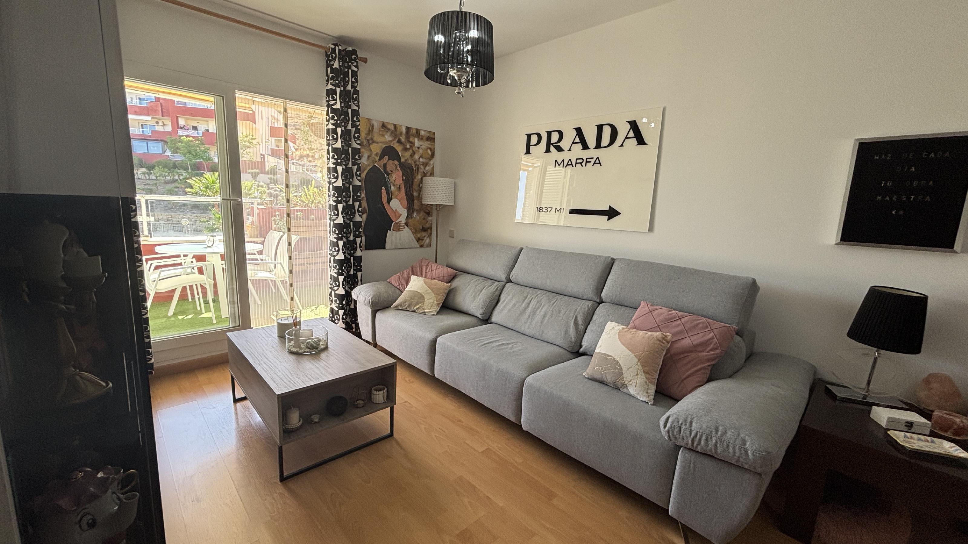 Imagen 8 Apartamento en venta en Benalmádena / Urbanización moderna y tranquila con transporte público