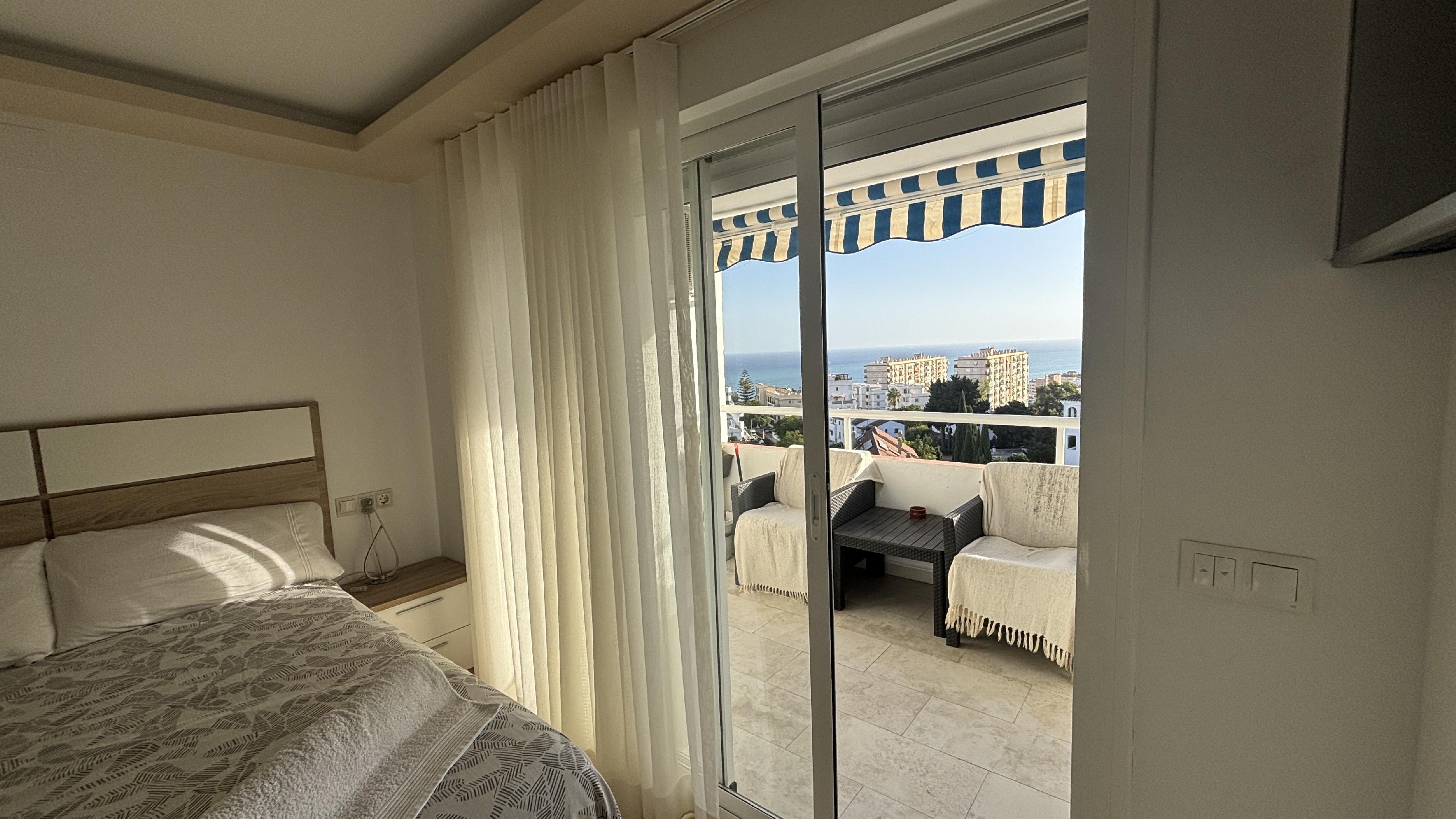 Imagen 18 Apartamento en venta en Benalmádena / A un paso de la playa, rodeado de comercios, hoteles 