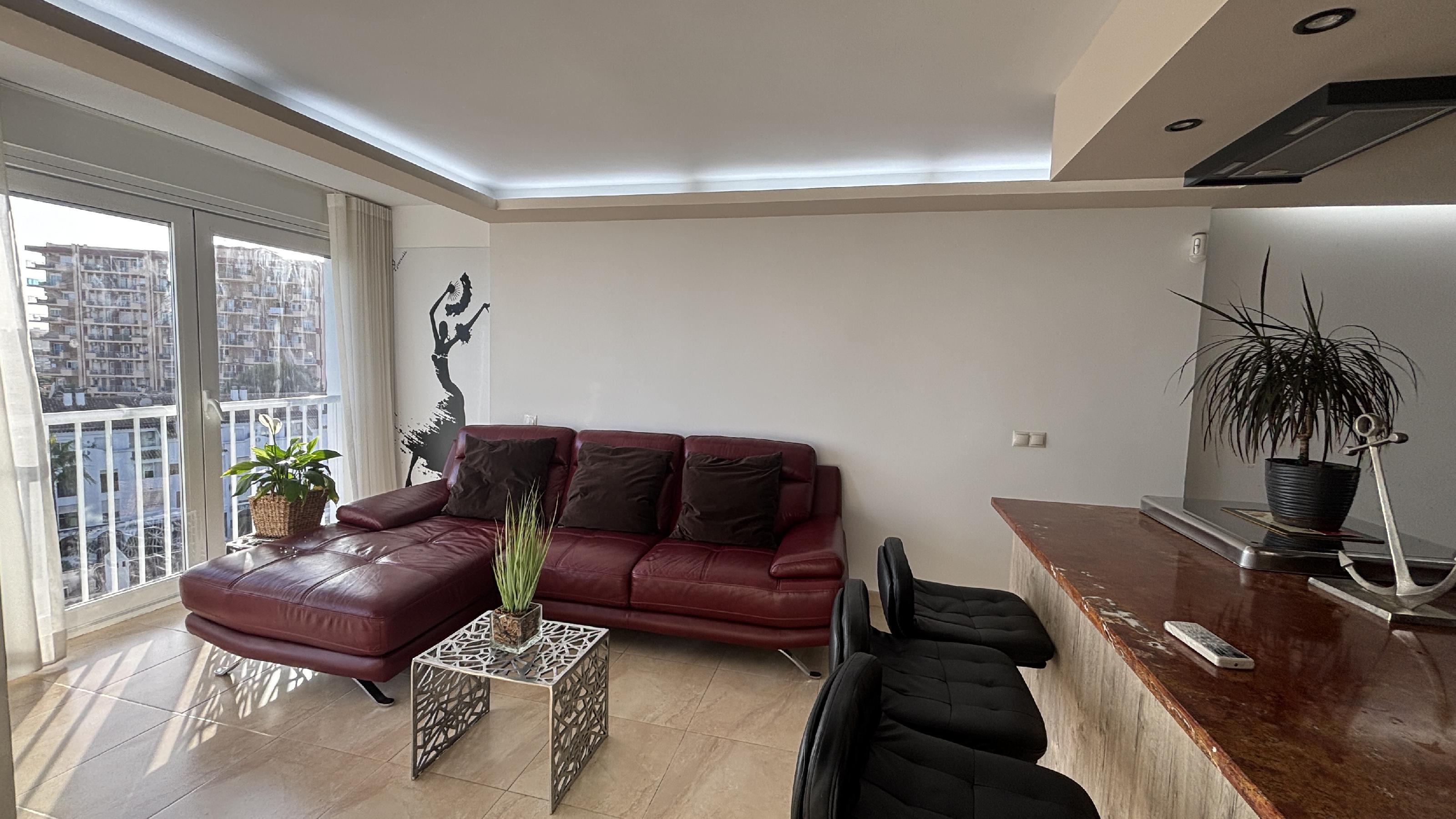 Imagen 6 Apartamento en venta en Benalmádena / A un paso de la playa, rodeado de comercios, hoteles 