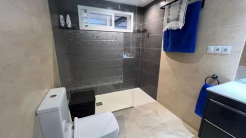 Imagen 26 Inmueble 296562 - Apartamento en venta en Benalmádena / A un paso de la playa, rodeado de comercios, hoteles 