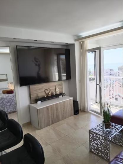 Imagen 9 Apartamento en venta en Benalmádena / A un paso de la playa, rodeado de comercios, hoteles 