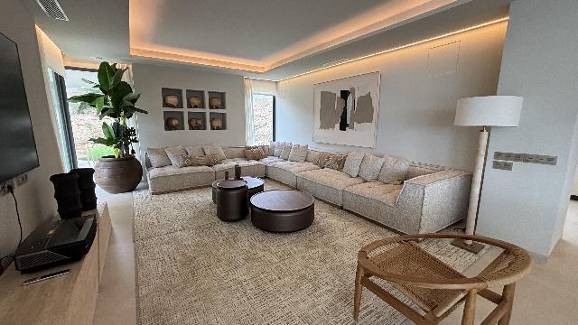 Imagen 5 Inmueble 296770 - Casa Aislada en venta en Benalmádena / Casa ubicado en la zona del Higuerón, muy prestigiosa