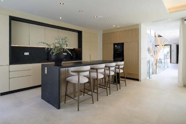 Imagen 8 Inmueble 296770 - Casa Aislada en venta en Benalmádena / Casa ubicado en la zona del Higuerón, muy prestigiosa