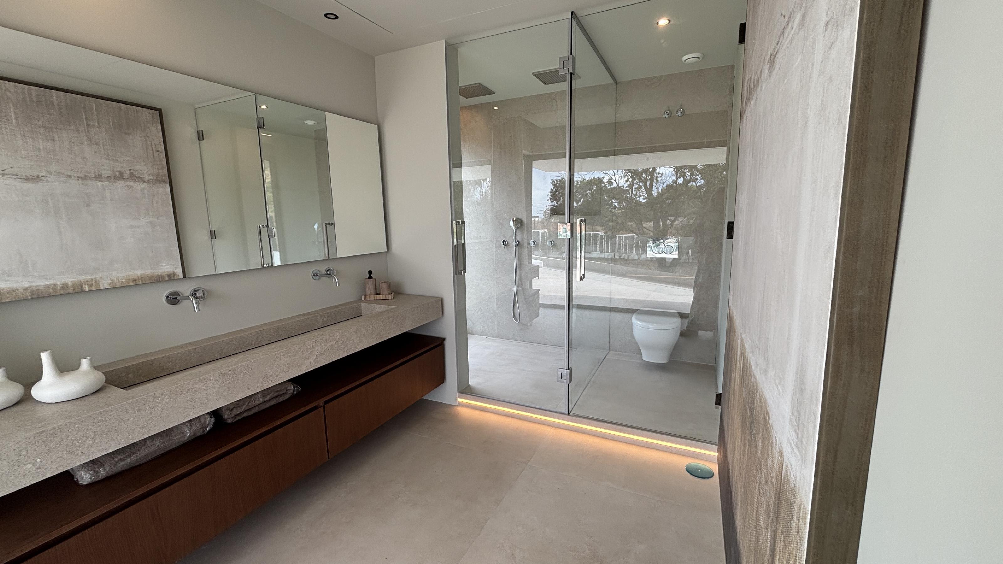 Imagen 18 Casa Aislada en venta en Benalmádena / Casa ubicado en la zona del Higuerón, muy prestigiosa