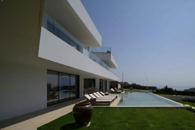 Imagen 4 Inmueble 296770 - Casa Aislada en venta en Benalmádena / Casa ubicado en la zona del Higuerón, muy prestigiosa