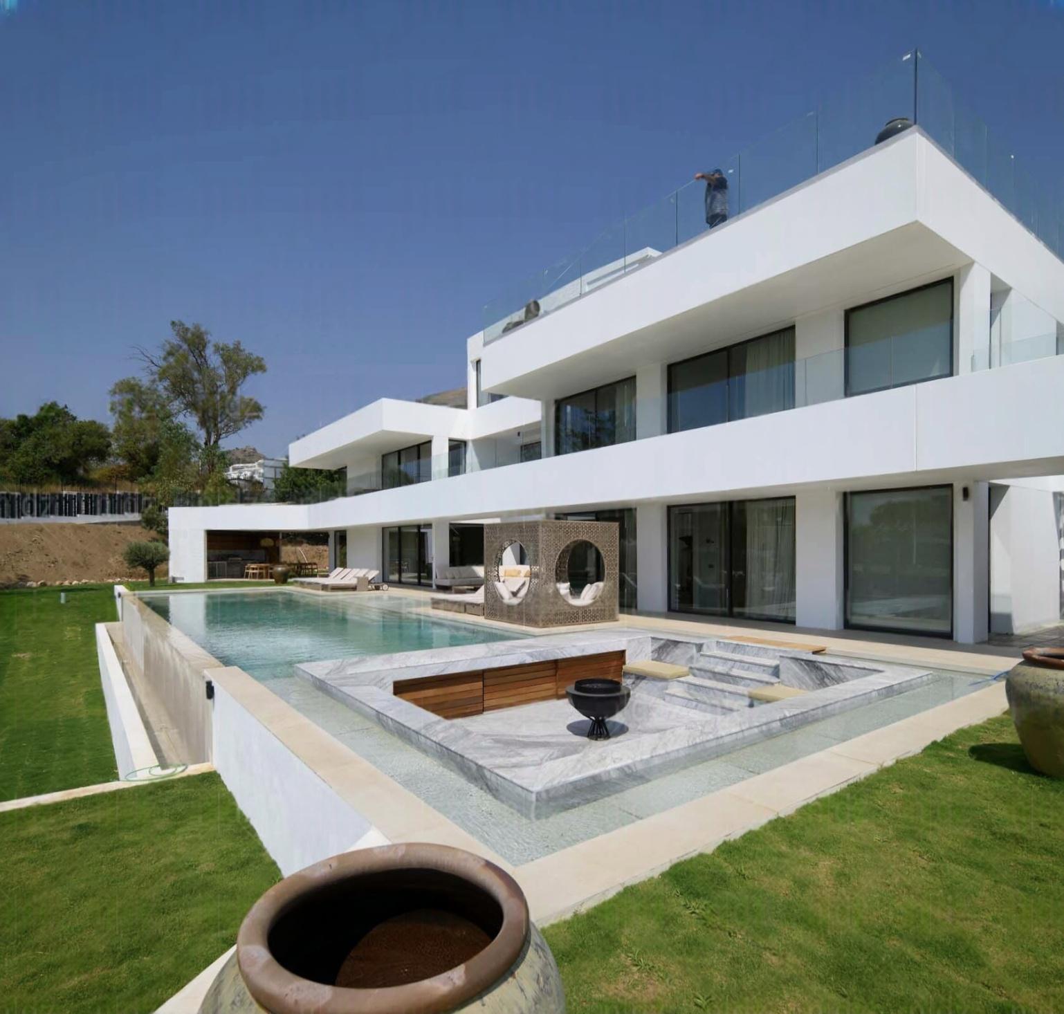 Imagen 1 Casa Aislada en venta en Benalmádena / Casa ubicado en la zona del Higuerón, muy prestigiosa