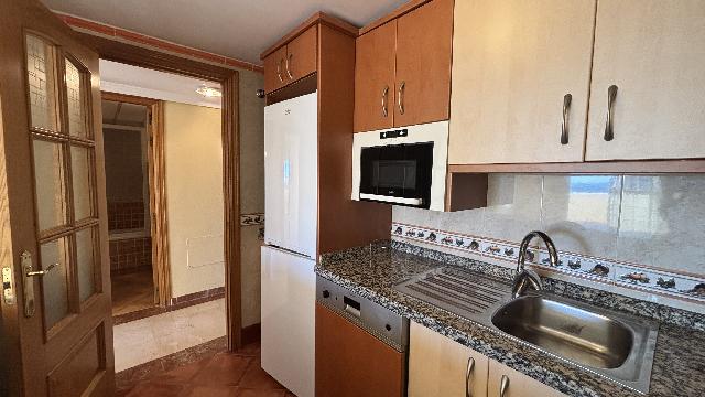 Imagen 8 Inmueble 297739 - Dúplex en venta en Benalmádena / Buena ubicación frente al mar, rodeado de bares,opencor