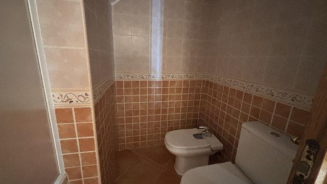 Imagen 14 Inmueble 297739 - Dúplex en venta en Benalmádena / Buena ubicación frente al mar, rodeado de bares,opencor