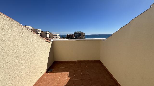 Imagen 21 Inmueble 297739 - Dúplex en venta en Benalmádena / Buena ubicación frente al mar, rodeado de bares,opencor