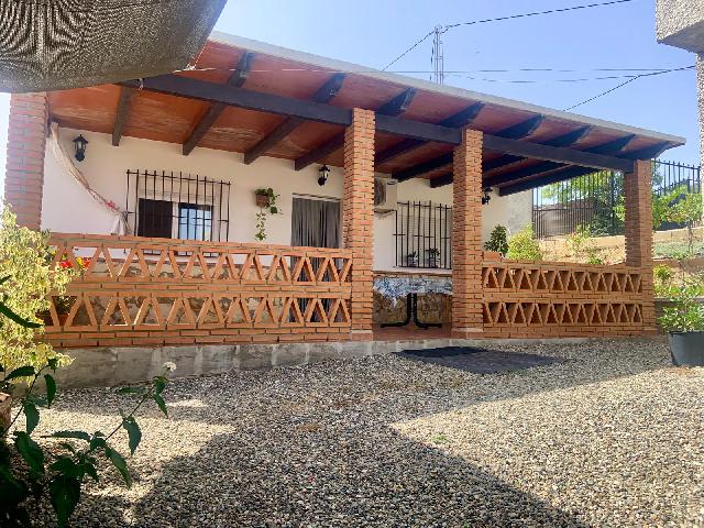 Imagen 2 Inmueble 297920 - Casa Rústica en venta en Pizarra / Ubicado a  1 kl de la carretera principal, con vecinos.