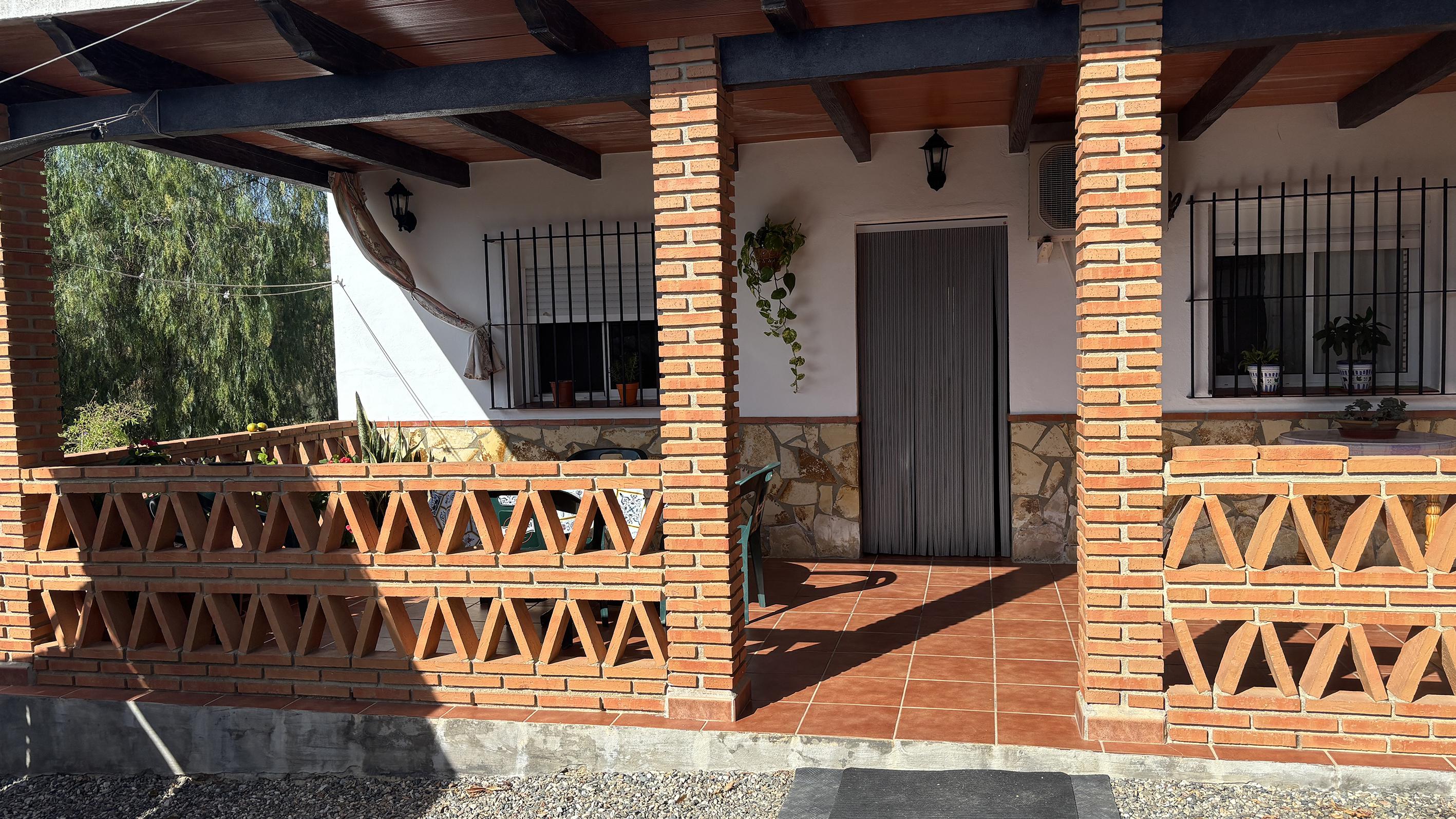 Imagen 5 Casa Rústica en venta en Pizarra / Ubicado a  1 kl de la carretera principal, con vecinos.