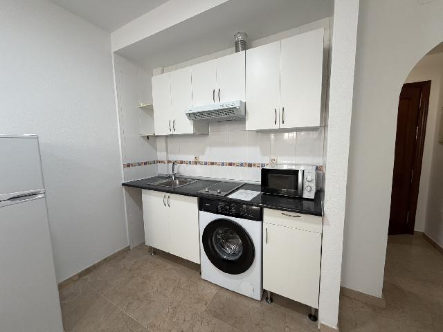 Imagen 6 Inmueble 300576 - Estudio en venta en Benalmádena / A un paso del centro del arrollo de la miel.