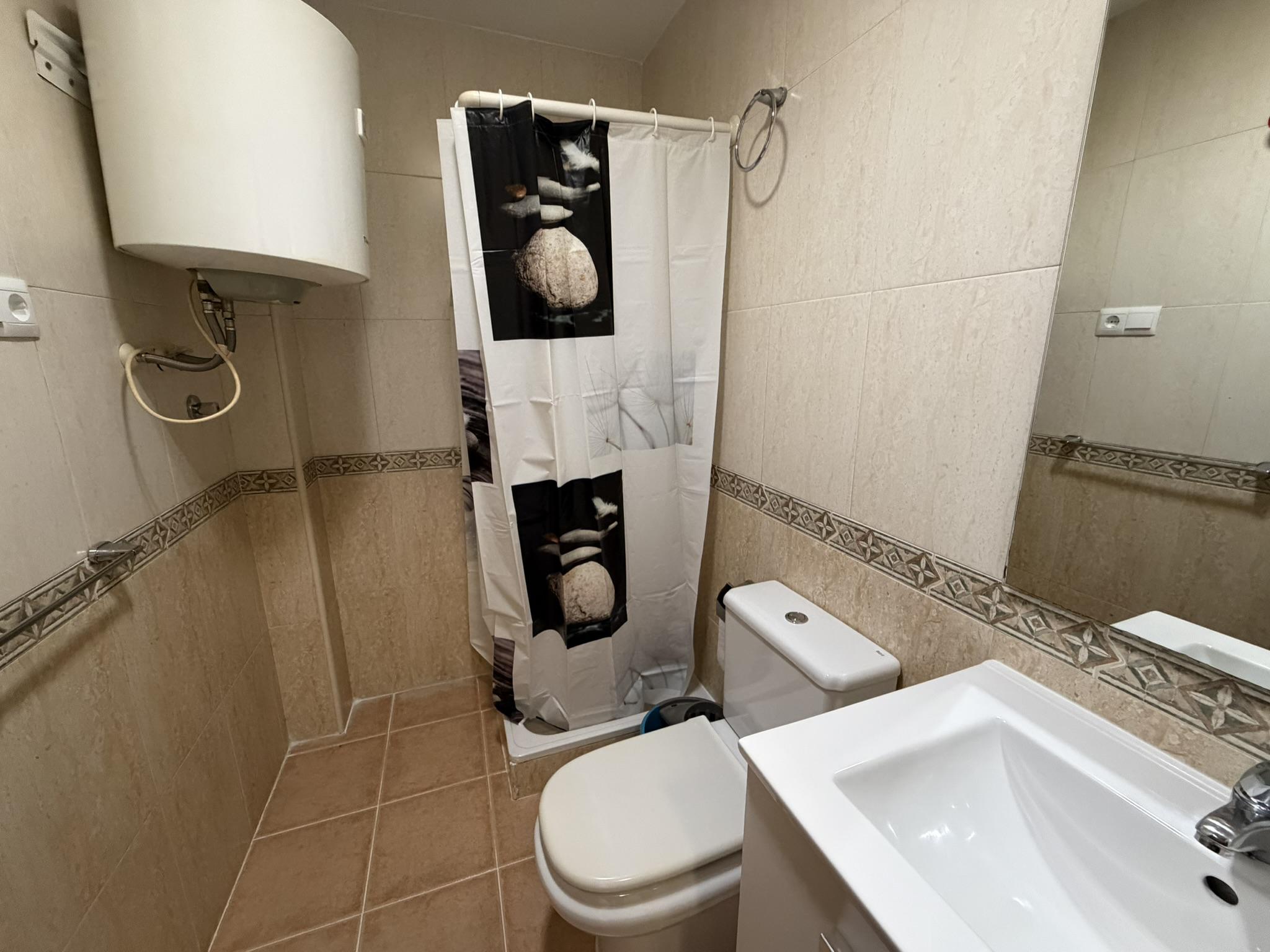 Imagen 8 Estudio en venta en Benalmádena / A un paso del centro del arrollo de la miel.