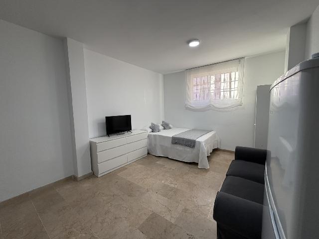 Imagen 4 Inmueble 300576 - Estudio en venta en Benalmádena / A un paso del centro del arrollo de la miel.