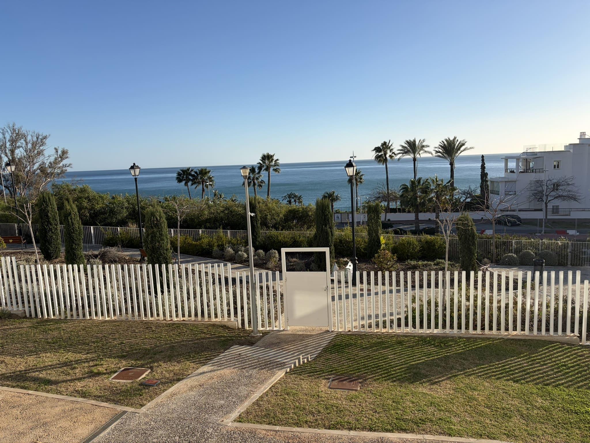 Imagen 2 Planta Baja en venta en Benalmádena / Rodeado de campos de golf y primera linea de playa