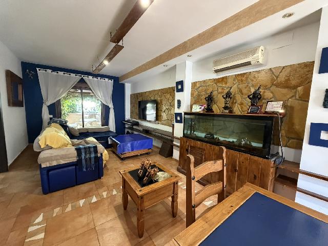 Imagen 3 Inmueble 301751 - Casa Adosada en venta en Benalmádena / Ubicación premium a 100 m del centro Benalmádena Pueblo